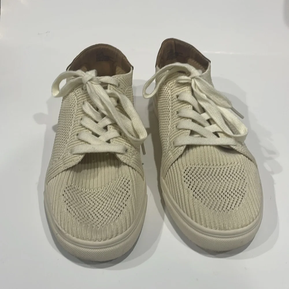 Lucky Brand Luika Tie Sneakers Size 10